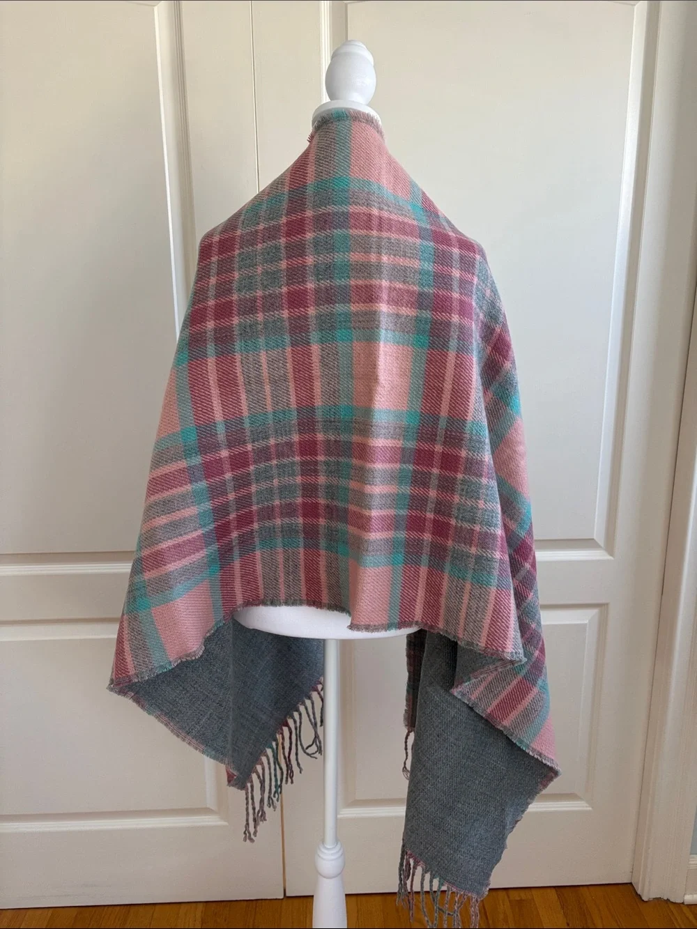 KHOMBU REVERSIBLE WRAP/ SHAWL
